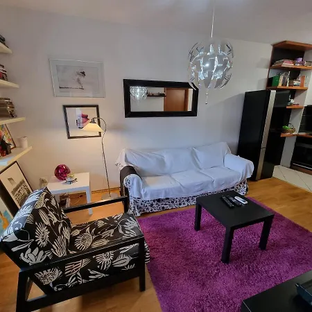 One Bedroom Centre *