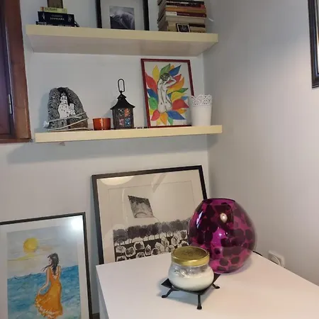 One Bedroom Centre Apartment *